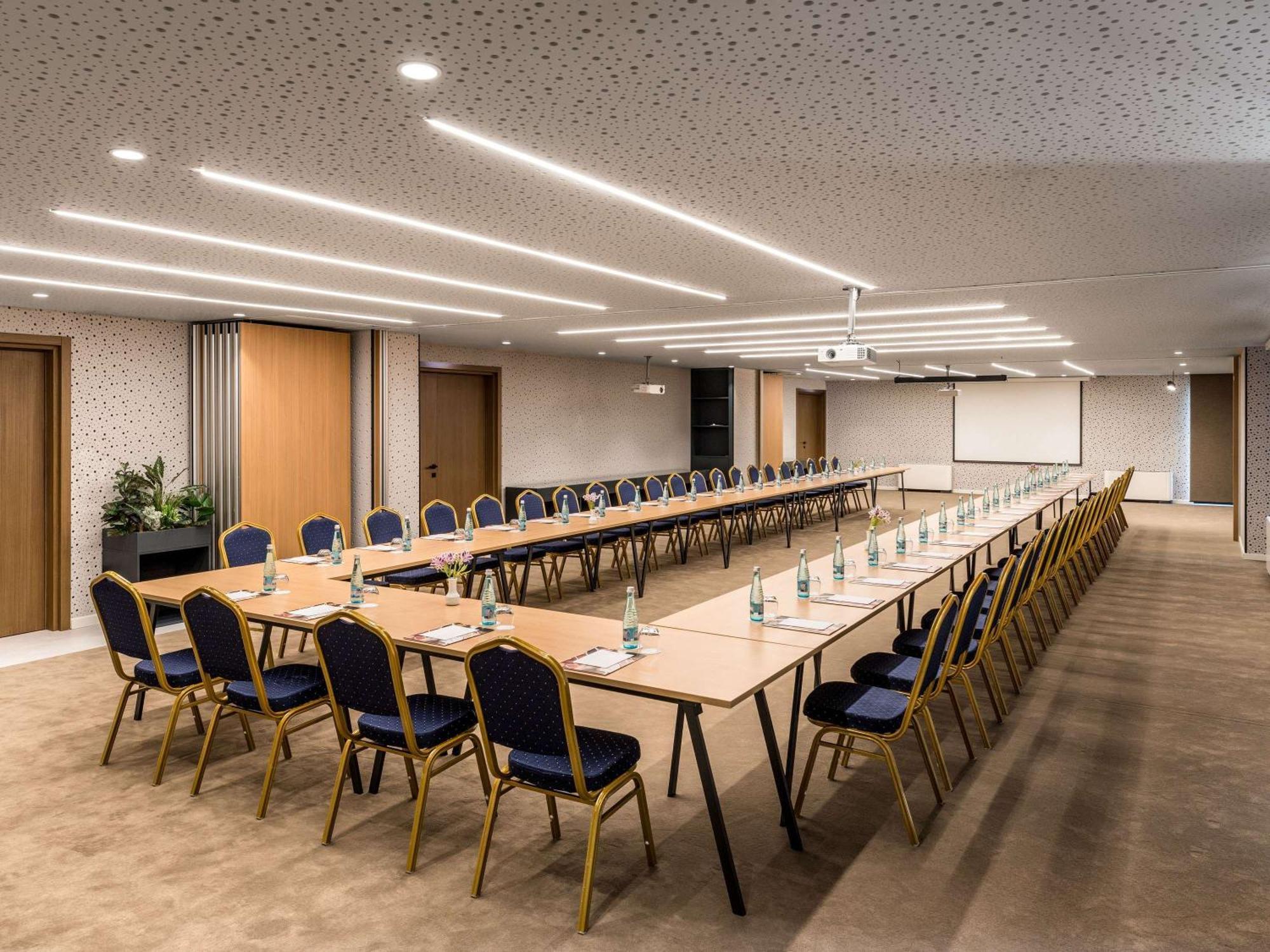 Mercure Tirana Zewnętrze zdjęcie