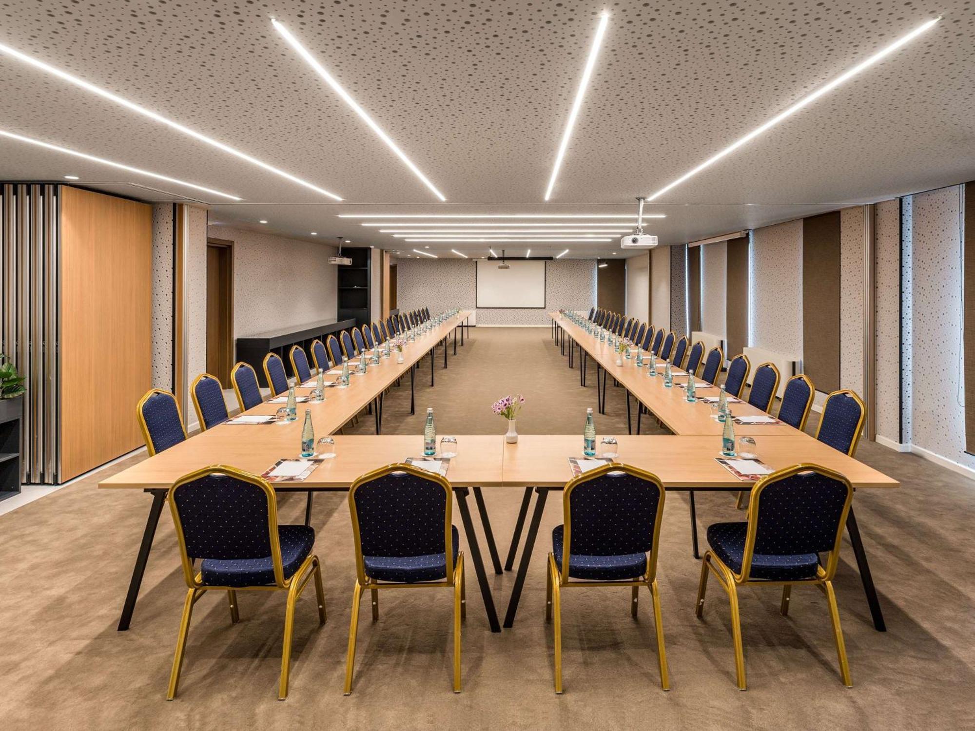 Mercure Tirana Zewnętrze zdjęcie