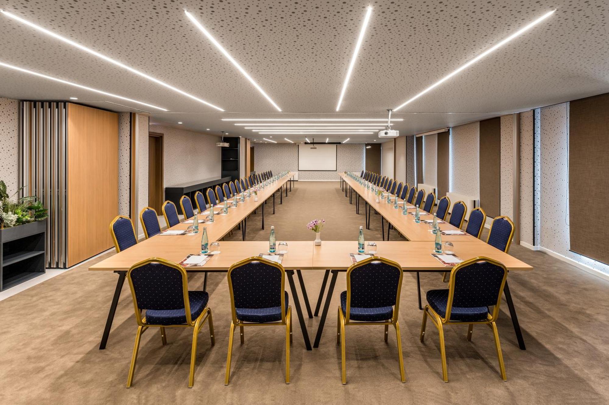 Mercure Tirana Zewnętrze zdjęcie